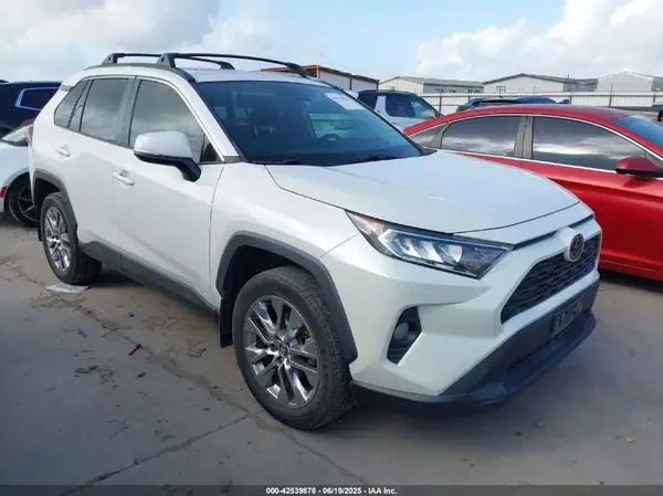 2T3C1RFV8MW109874 2021 TOYOTA RAV 4 - Image 1