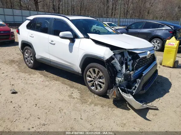 2T3C1RFV9KC028333 2019 TOYOTA RAV 4 - Image 1
