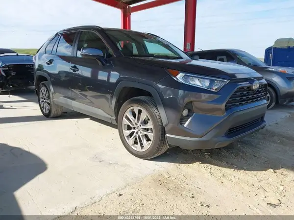 2T3C1RFV9MW104778 2021 TOYOTA RAV 4 - Image 1