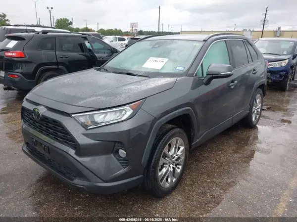 2T3C1RFV9MW147985 2021 TOYOTA RAV 4 - Image 2