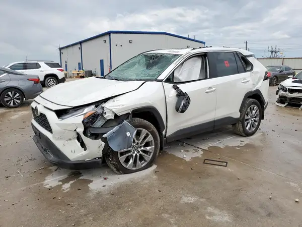 2T3C1RFV9NW235565 2022 TOYOTA RAV 4 - Image 1