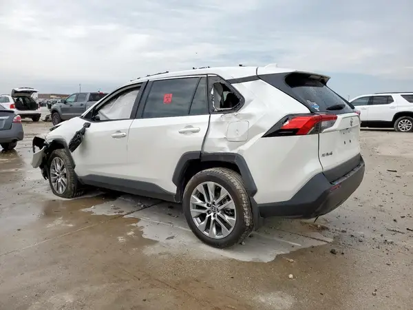 2T3C1RFV9NW235565 2022 TOYOTA RAV 4 - Image 2