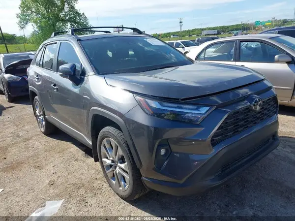 2T3C1RFV9RW305569 2024 TOYOTA RAV 4 - Image 1