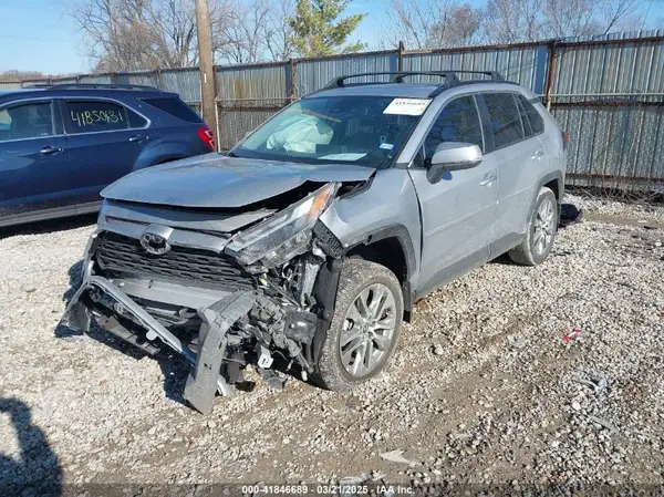 2T3C1RFV9RW350060 2024 TOYOTA RAV 4 - Image 2