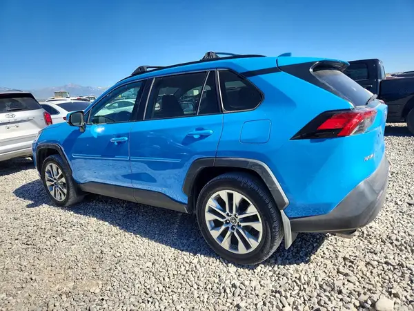 2T3C1RFVXKW028209 2019 TOYOTA RAV 4 - Image 2