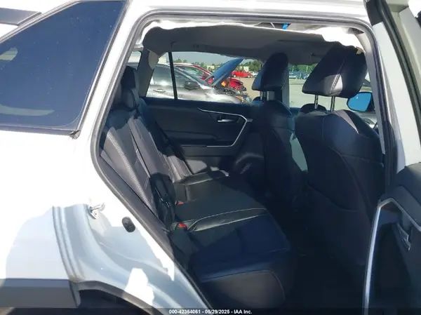 2T3C1RFVXKW047889 2019 TOYOTA RAV 4 - Image 8