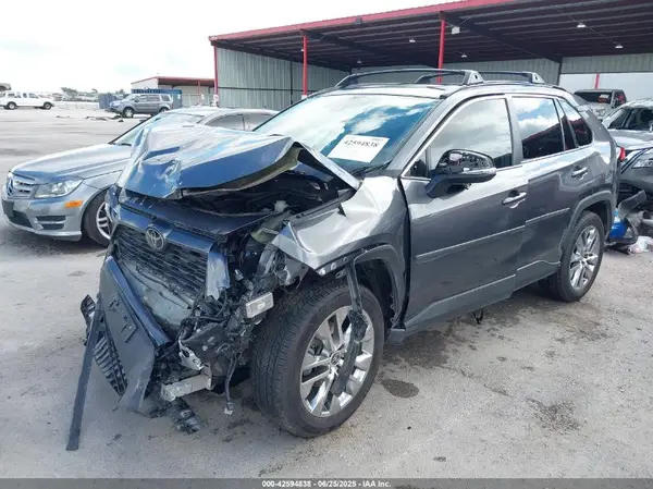 2T3C1RFVXMC111658 2021 TOYOTA RAV 4 - Image 2
