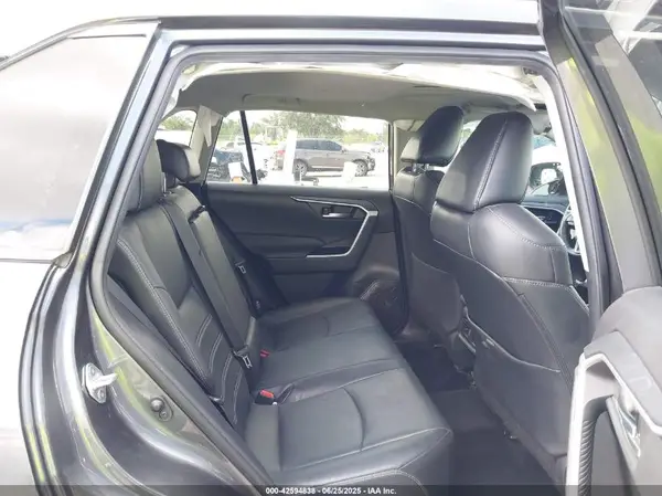 2T3C1RFVXMC111658 2021 TOYOTA RAV 4 - Image 8