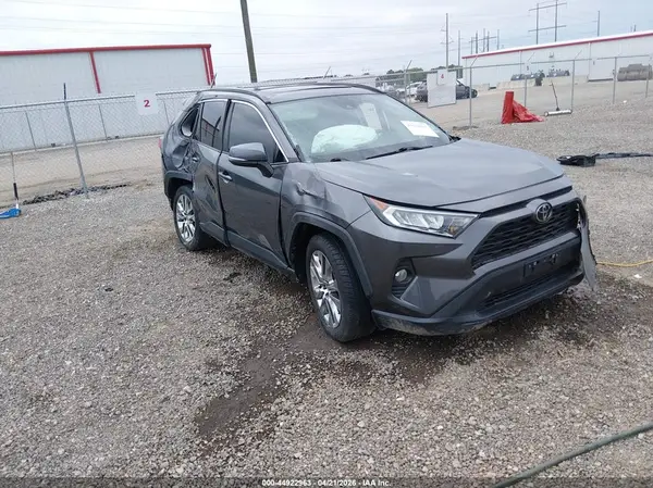 2T3C1RFVXMW172622 2021 TOYOTA RAV 4 - Image 1
