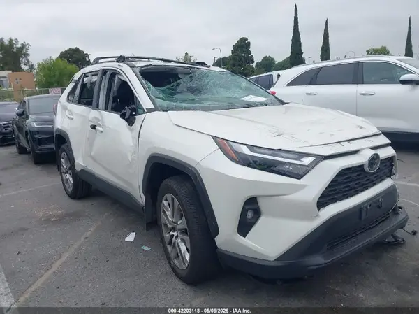 2T3C1RFVXNW236286 2022 TOYOTA RAV 4 - Image 1