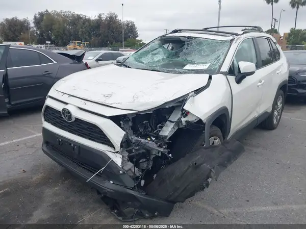 2T3C1RFVXNW236286 2022 TOYOTA RAV 4 - Image 2