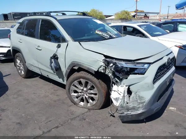 2T3C1RFVXNW236448 2022 TOYOTA RAV 4 - Image 1