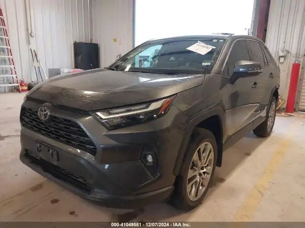 2T3C1RFVXPC218942 2023 TOYOTA RAV 4 - Image 2