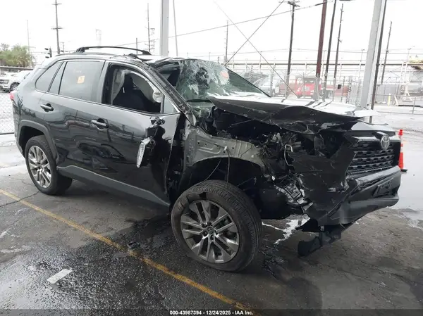2T3C1RFVXSW374633 2025 TOYOTA RAV 4 - Image 1