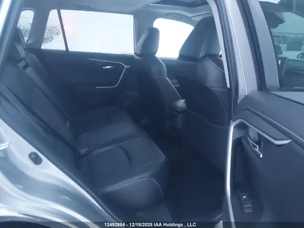 2T3D1RFVXMC167930 2021 TOYOTA RAV 4 - Image 8