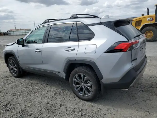 2T3D6RFV4RW071900 2024 TOYOTA RAV 4 - Image 2