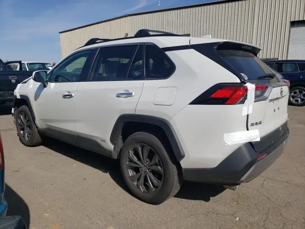 2T3D6RFV6RW047663 2024 TOYOTA RAV 4 - Image 2