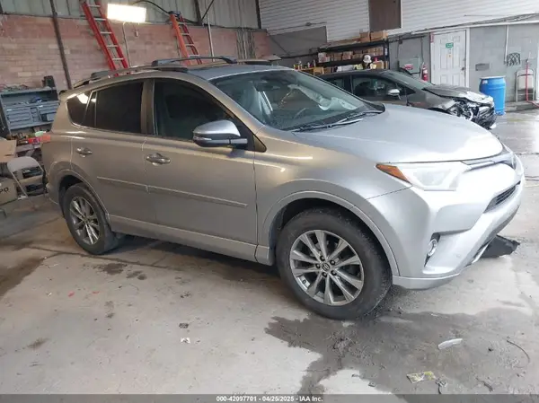 2T3DFREV0HW599238 2017 TOYOTA RAV 4 - Image 1
