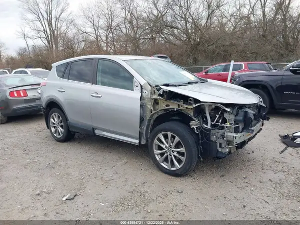 2T3DFREV0HW646056 2017 TOYOTA RAV 4 - Image 1