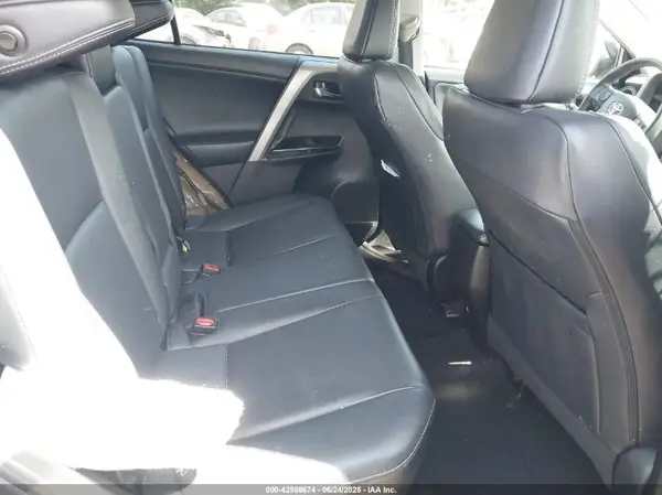 2T3DFREV0HW666257 2017 TOYOTA RAV 4 - Image 8