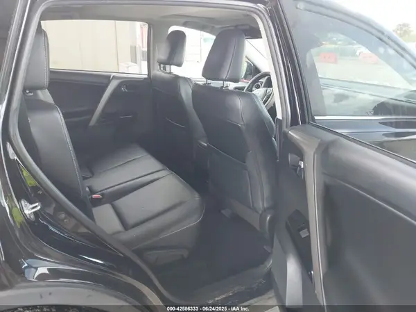 2T3DFREV0JW820388 2018 TOYOTA RAV 4 - Image 8