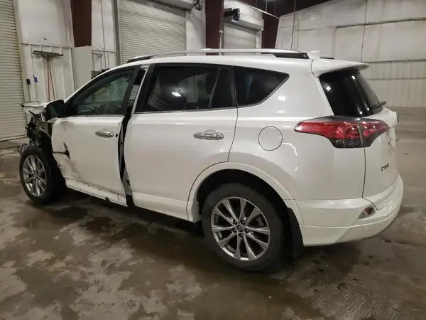 2T3DFREV1HW562098 2017 TOYOTA RAV 4 - Image 2