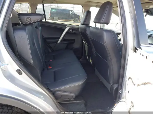 2T3DFREV1HW576258 2017 TOYOTA RAV 4 - Image 8