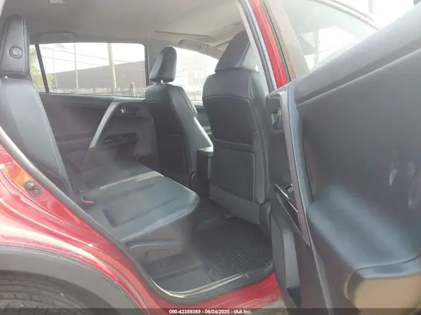 2T3DFREV1HW636264 2017 TOYOTA RAV 4 - Image 8