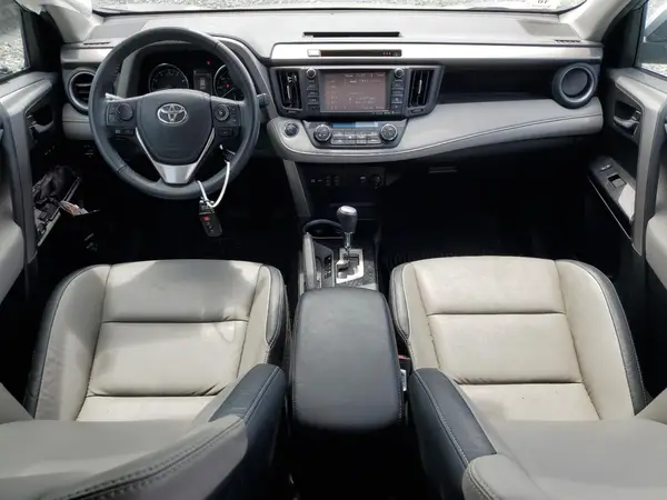 2T3DFREV1HW692754 2017 TOYOTA RAV 4 - Image 8
