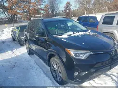 2T3DFREV2JW703203 2018 TOYOTA RAV 4