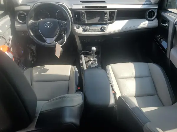 2T3DFREV2JW768195 2018 TOYOTA RAV 4 - Image 8