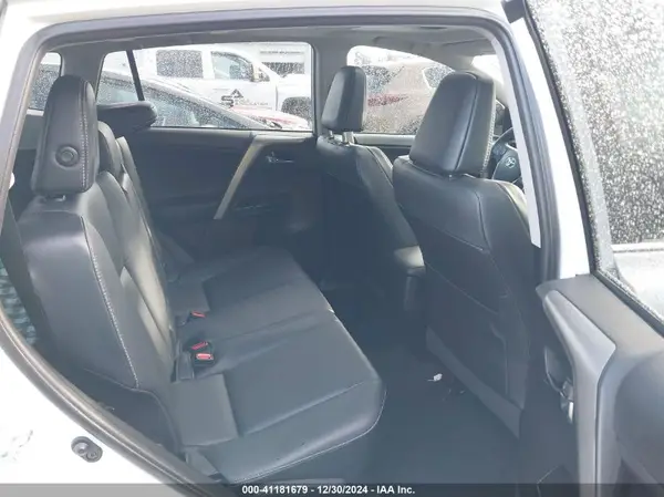 2T3DFREV3HW600558 2017 TOYOTA RAV 4 - Image 8