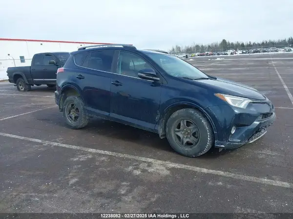 2T3DFREV3JW772031 2018 TOYOTA RAV 4 - Image 1
