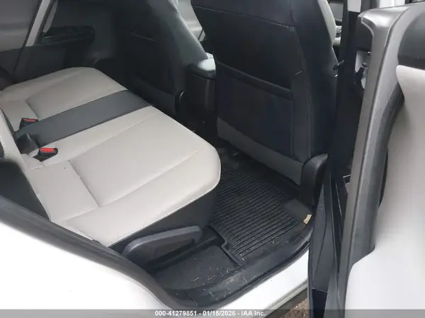 2T3DFREV4HW572317 2017 TOYOTA RAV 4 - Image 8