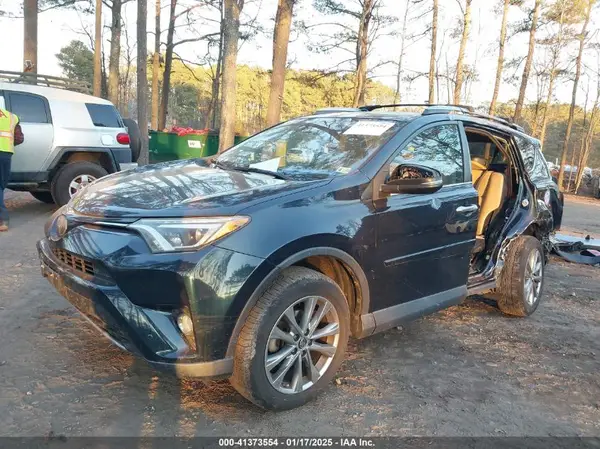 2T3DFREV4HW588811 2017 TOYOTA RAV 4 - Image 2