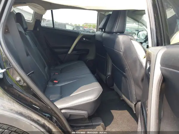 2T3DFREV4HW645072 2017 TOYOTA RAV 4 - Image 8
