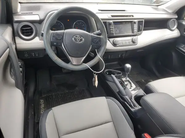 2T3DFREV5HW585951 2017 TOYOTA RAV 4 - Image 8
