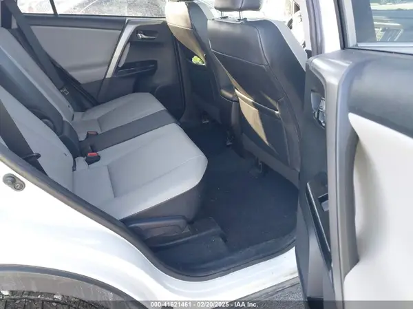 2T3DFREV5HW586159 2017 TOYOTA RAV 4 - Image 8