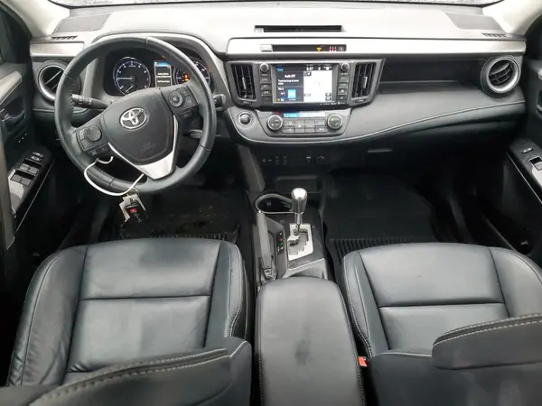 2T3DFREV5HW630421 2017 TOYOTA RAV 4 - Image 8