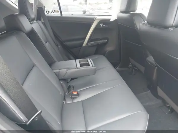 2T3DFREV5HW678713 2017 TOYOTA RAV 4 - Image 8