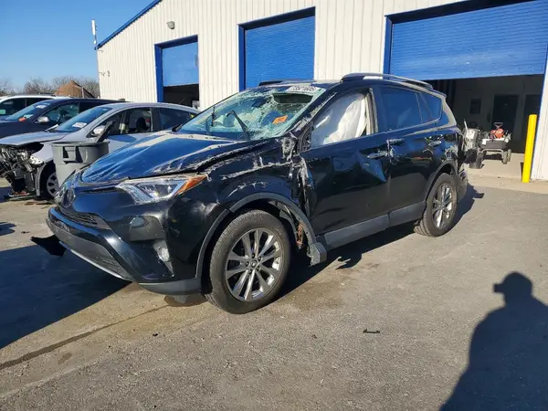 2T3DFREV6HW628645 2017 TOYOTA RAV 4 - Image 1