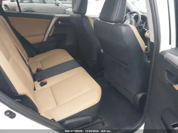 2T3DFREV7HW541675 2017 TOYOTA RAV 4 - Image 8