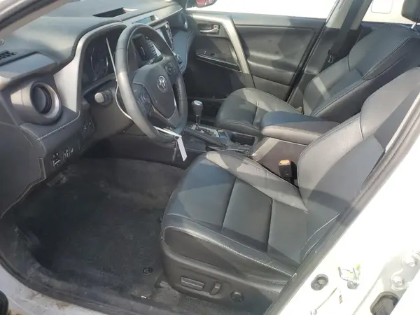 2017 TOYOTA RAV 4 auction photo 7