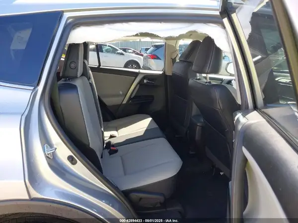 2T3DFREV7HW663226 2017 TOYOTA RAV 4 - Image 8