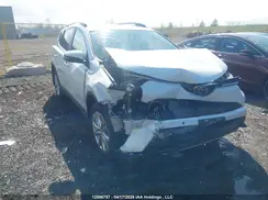 2T3DFREV7JW765633 2018 TOYOTA RAV 4