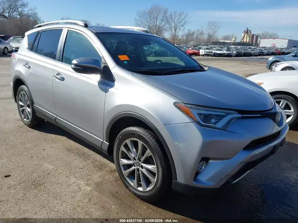 2T3DFREV8GW426713 2016 TOYOTA RAV 4 - Image 1