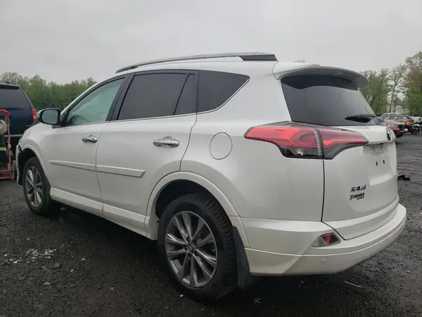 2T3DFREV8HW554001 2017 TOYOTA RAV 4 - Image 2