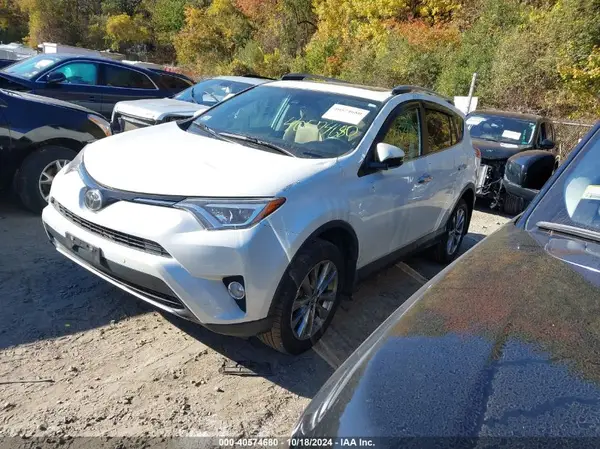 2T3DFREV8HW588861 2017 TOYOTA RAV 4 - Image 2