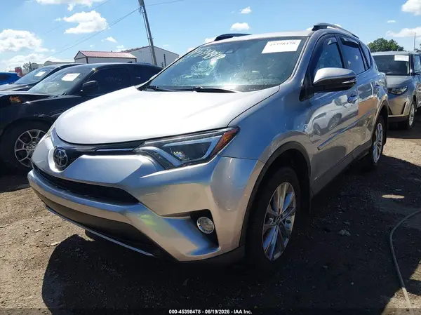 2T3DFREV8HW670010 2017 TOYOTA RAV 4 - Image 2