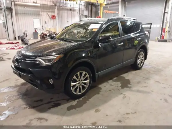 2T3DFREV8HW684327 2017 TOYOTA RAV 4 - Image 1
